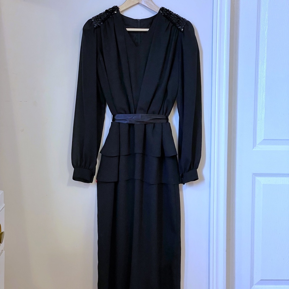 Vintage black midi dress with peplum ruffles - Picture 4 of 15